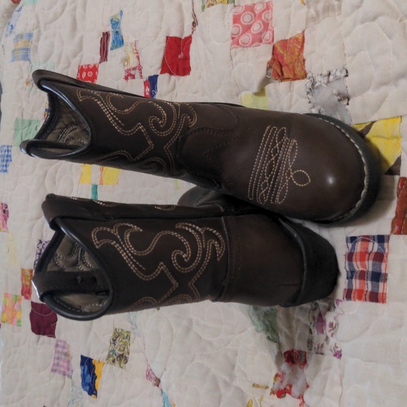 3T boots - Picture 3 of 3